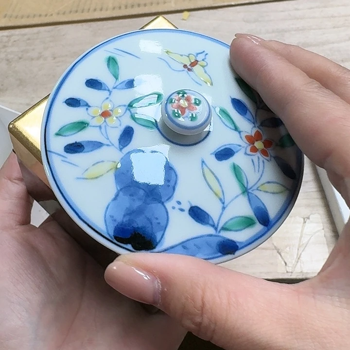 青**惠瓷器。