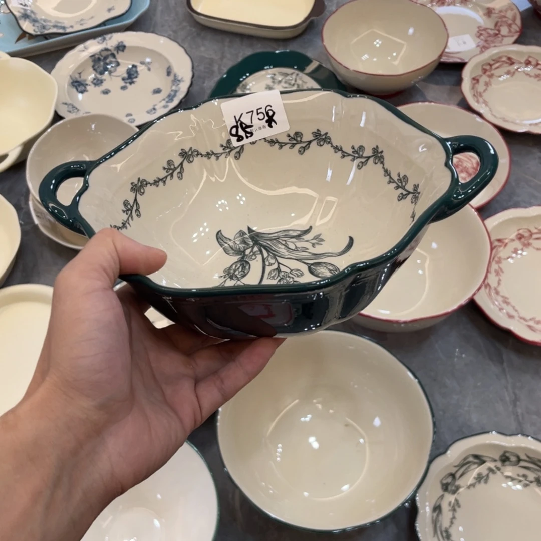 陶瓷微瑕餐具介意勿拍，满18飞！