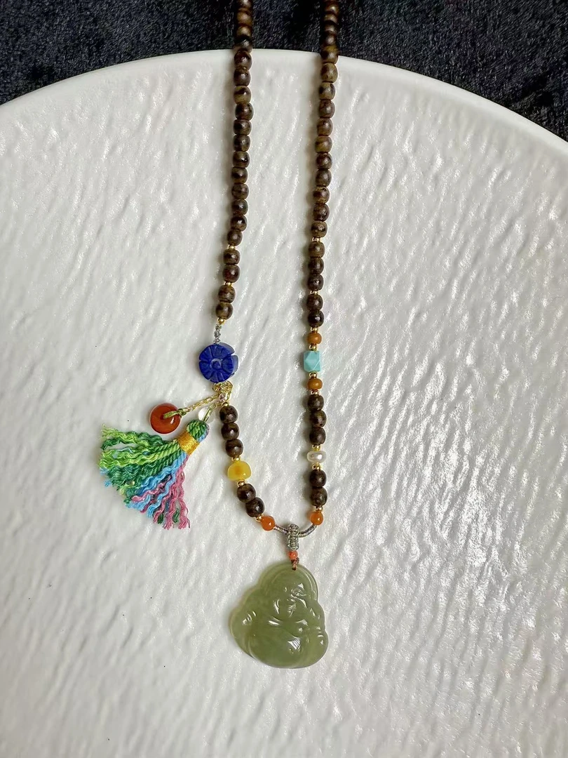 【灰姑娘原创】天然和田玉碧玉佛公香香项链M3311