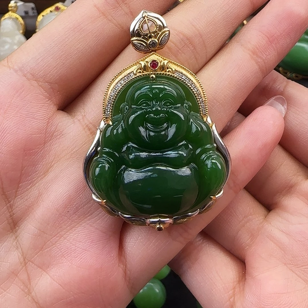 A****吊坠(不含链)18K金镶嵌和田玉菠菜绿佛公30mm