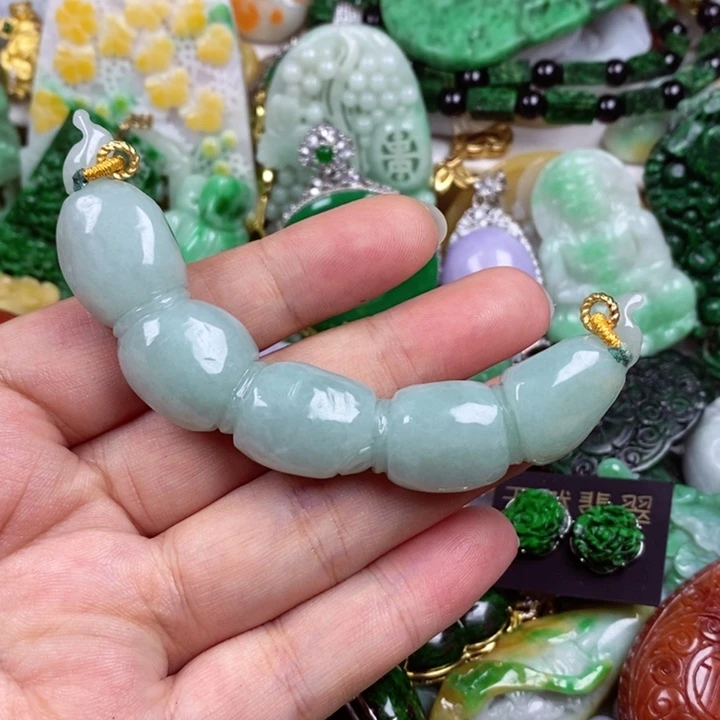 吊坠(赠链)未镶嵌翡翠