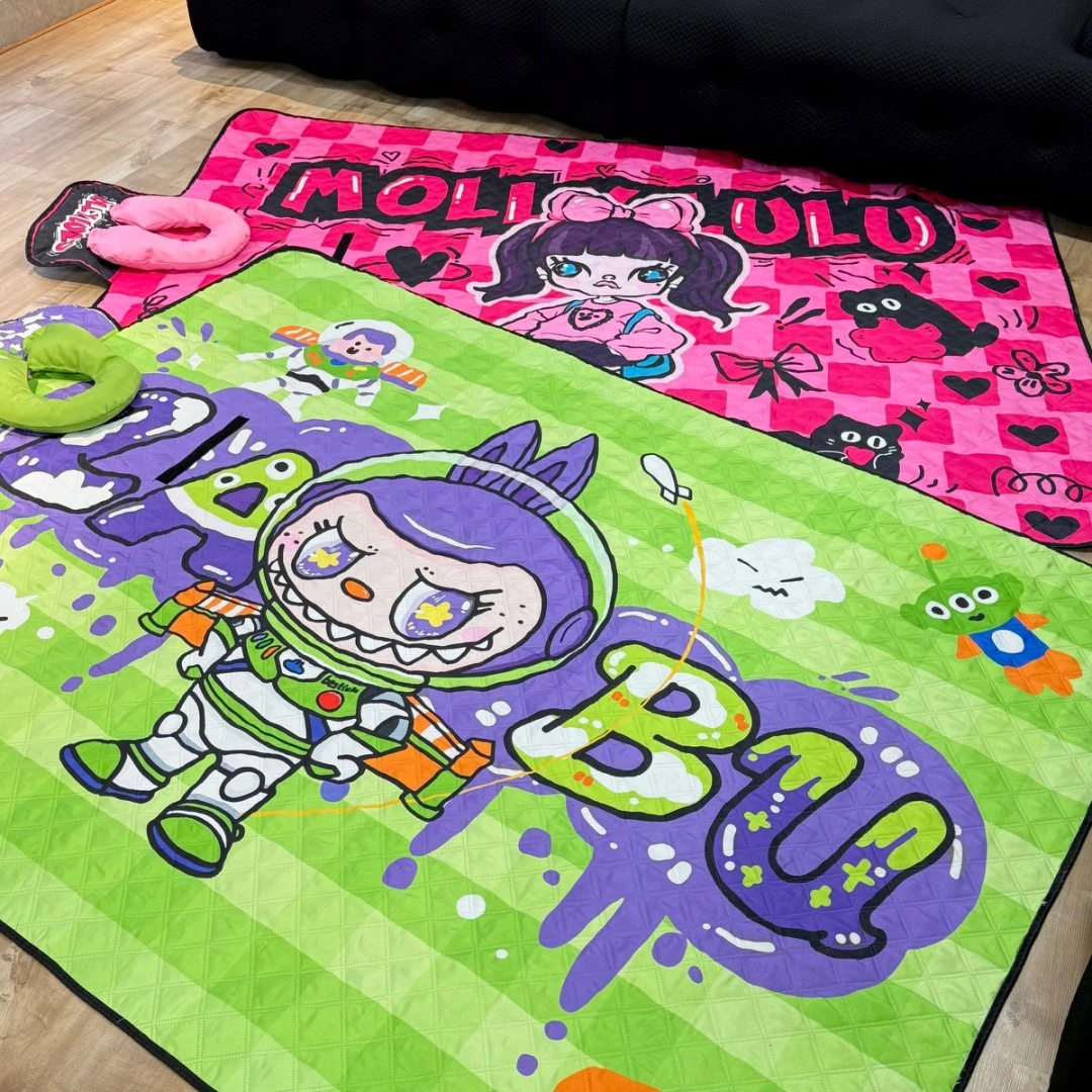 新款Molly系列多巴胺卡通潮流可爱折叠手提露营户外野餐垫