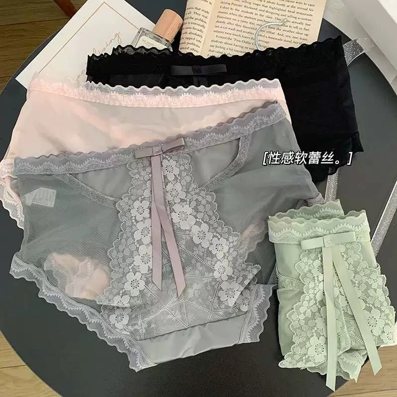 轻奢缎面性感蕾丝网纱内裤女士纯欲桑蚕丝透气裆中腰三角短裤新款