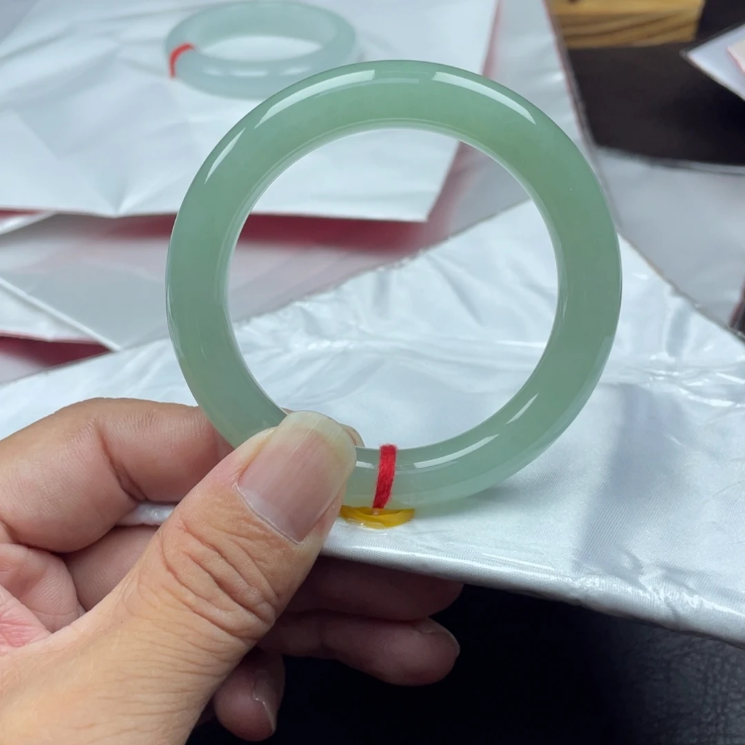 未镶嵌手镯翡翠57糯冰绿晴圆条
