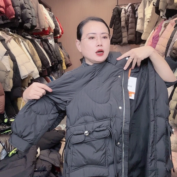 艾雨衣尚羽绒外套