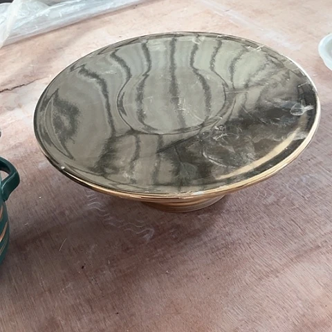 微瑕，不能明火，口径约27厘米，高9