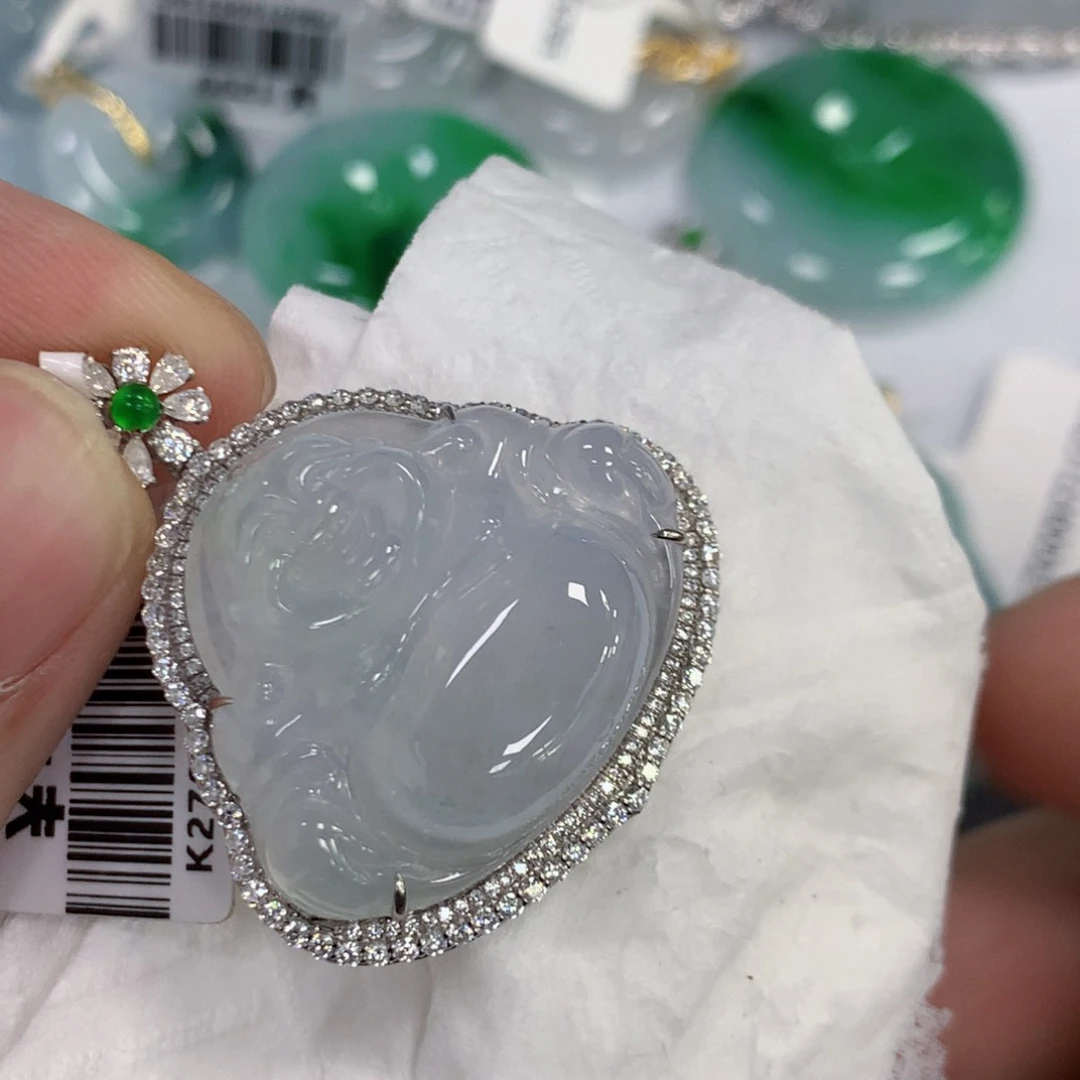 颈饰18K金镶嵌翡翠