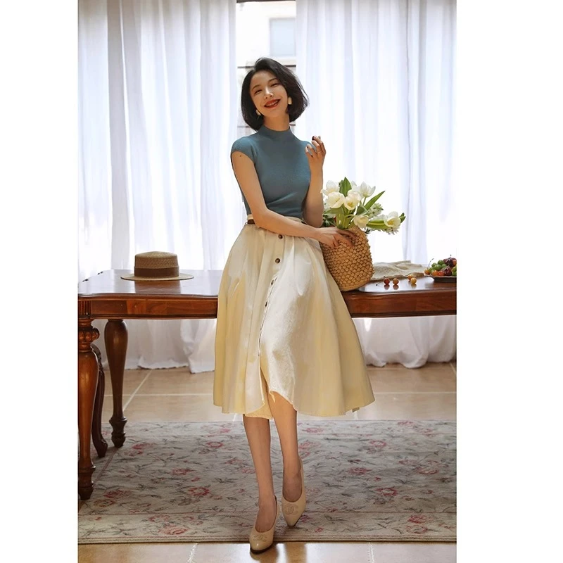 Ching's 复古半高领别致上衣女 后背镂空设计感彩色短袖针织衫秋