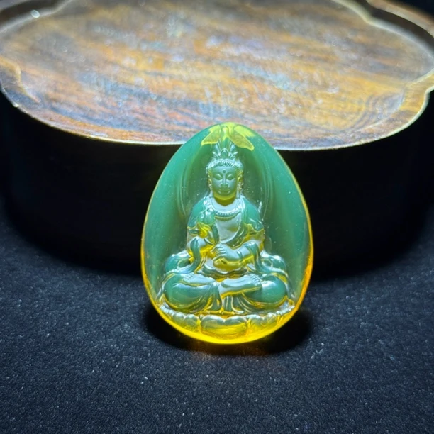 蓝珀观音坐莲正装观音圆牌吊坠精雕雕刻挂坠坠链