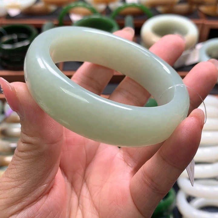 【闪购商品】未镶嵌手镯和田玉6