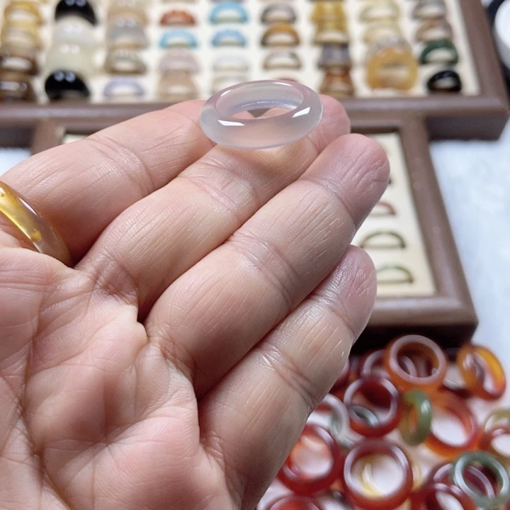 玛瑙/玉髓戒指未镶嵌小*不退不换