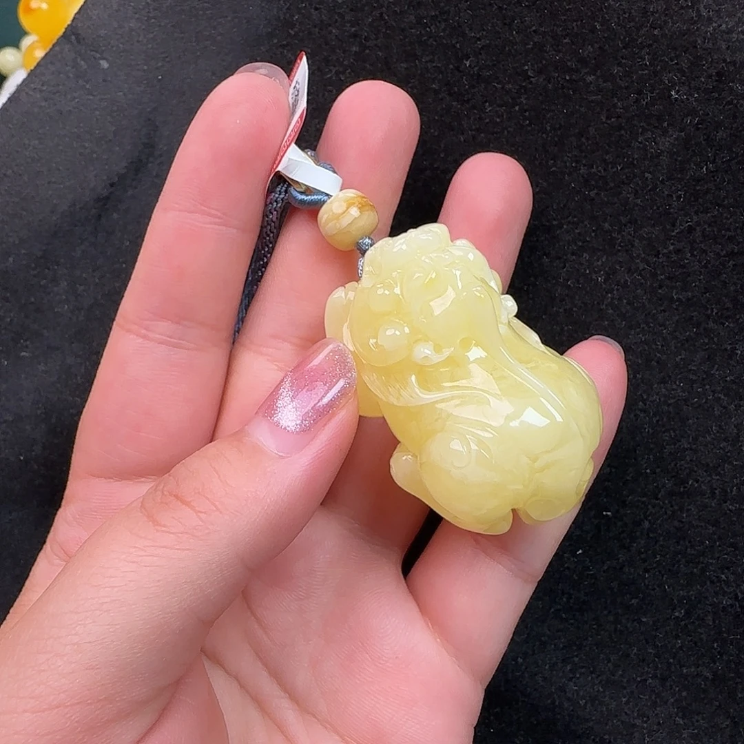 蜜蜡未镶嵌珠宝奇石