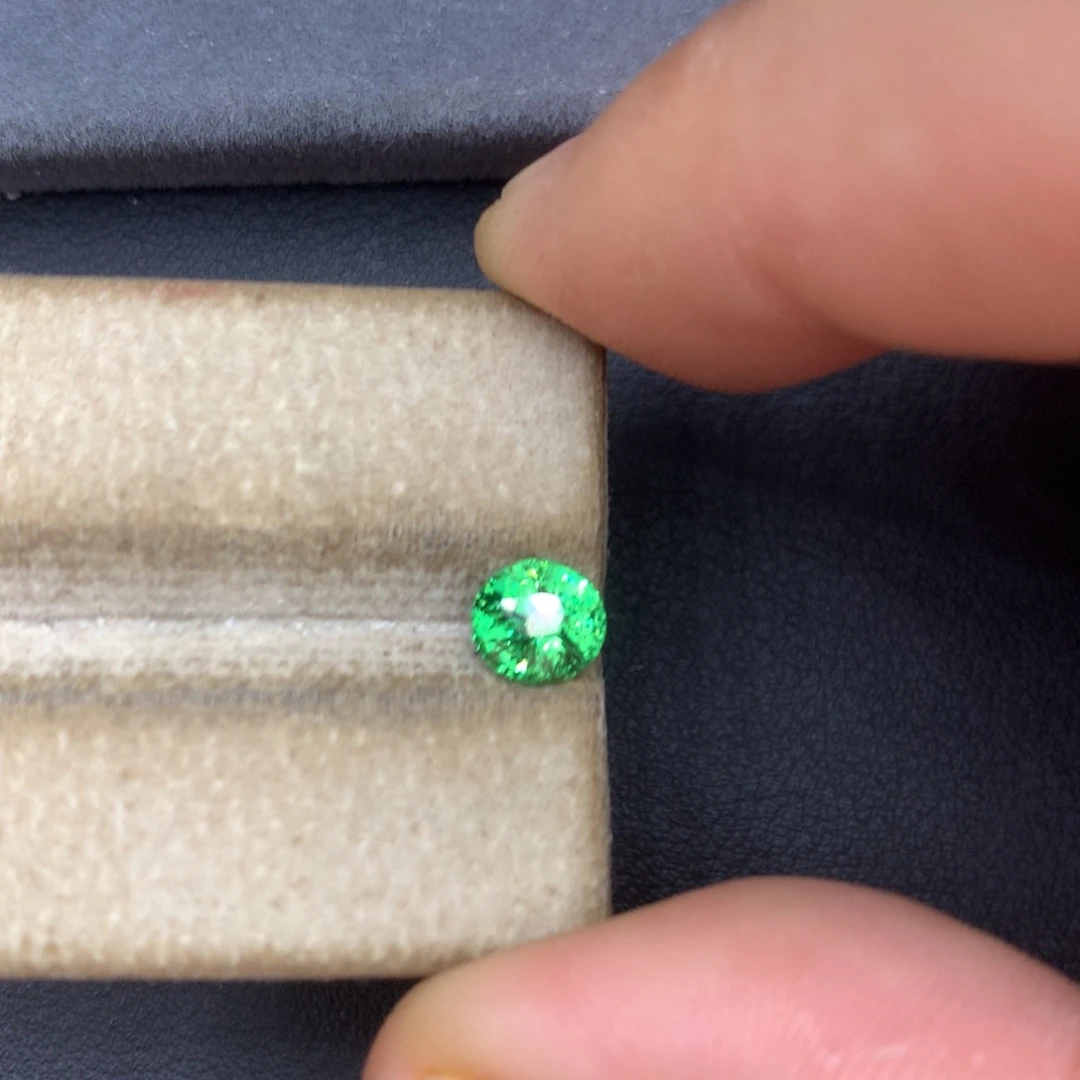 未镶嵌裸石石榴石1.05ct