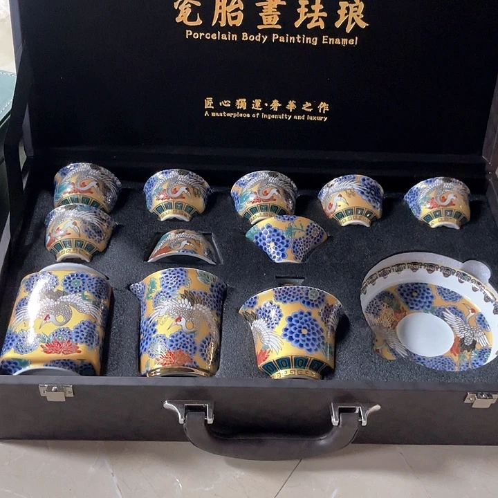 孤品茶具套装等。
