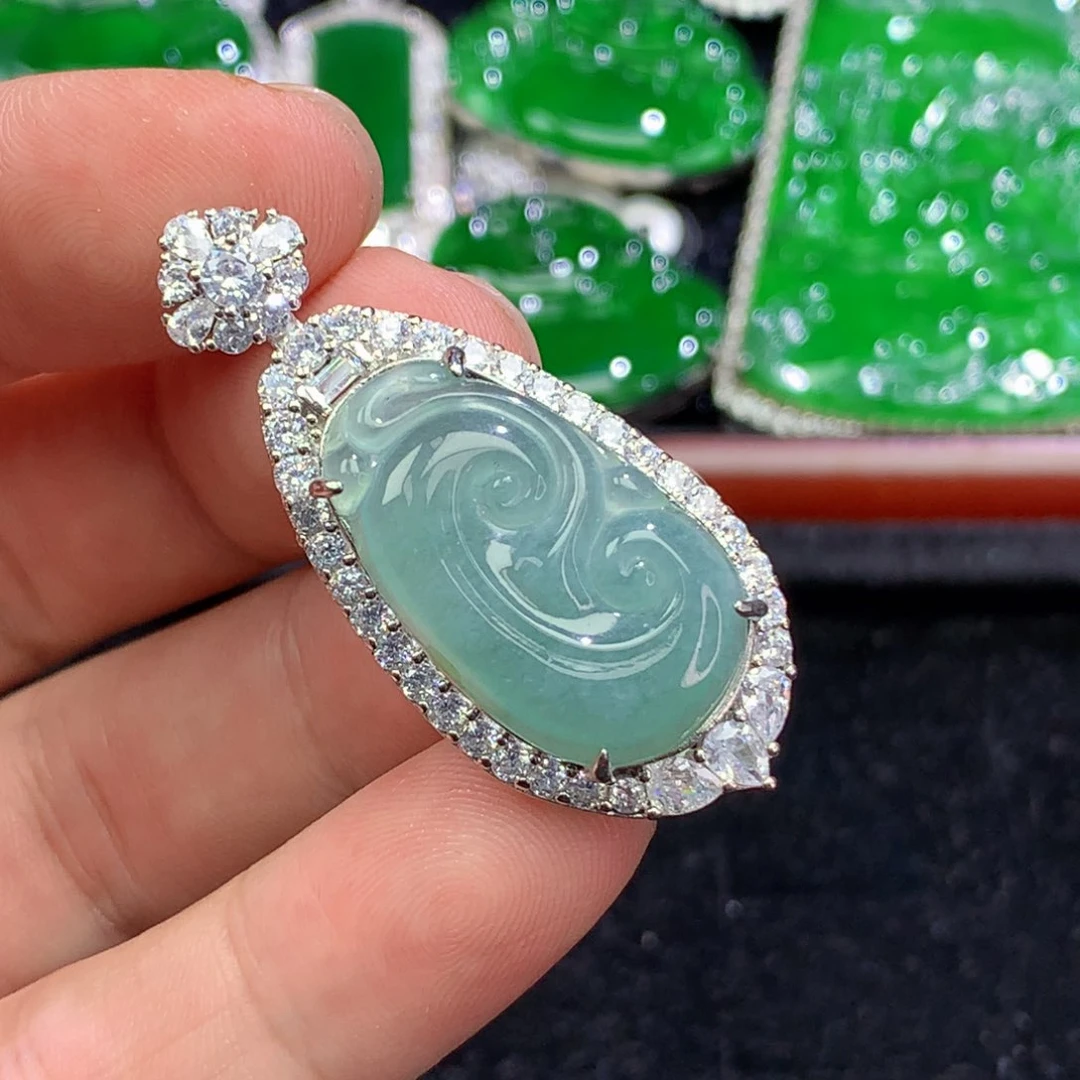 翡翠未镶嵌颈饰翡翠