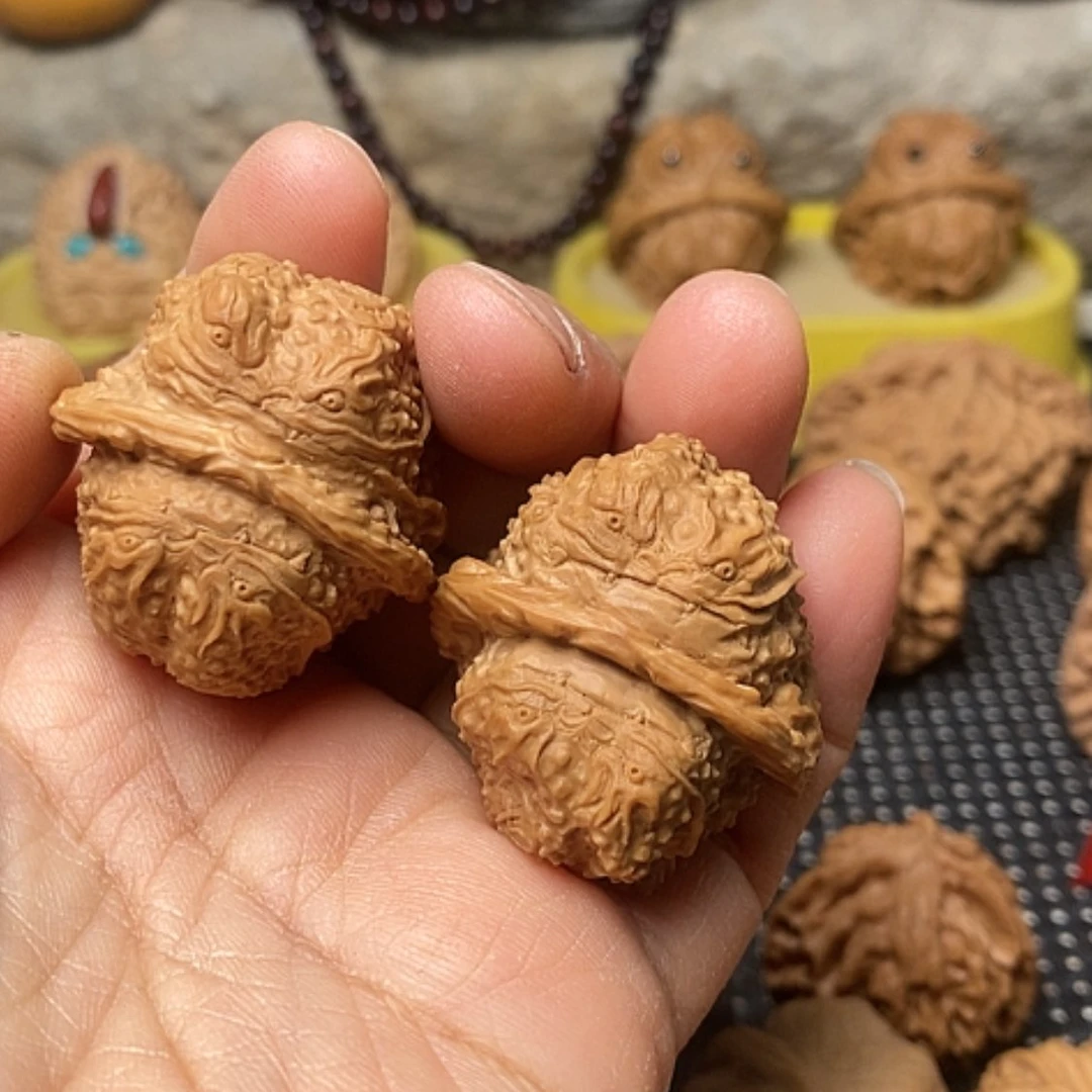 【闪购商品】把件文玩核桃蒋**?雕刻金蟾