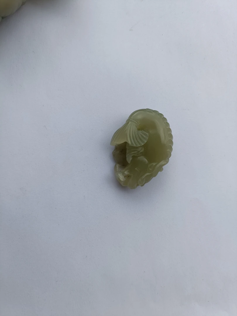 和田玉年年有余挂件吊坠