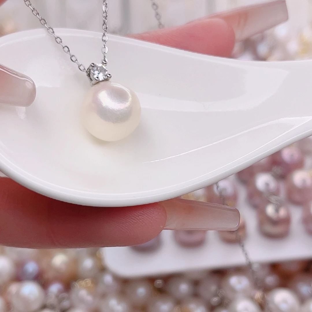 淡水珍珠吊坠(赠链)未镶嵌