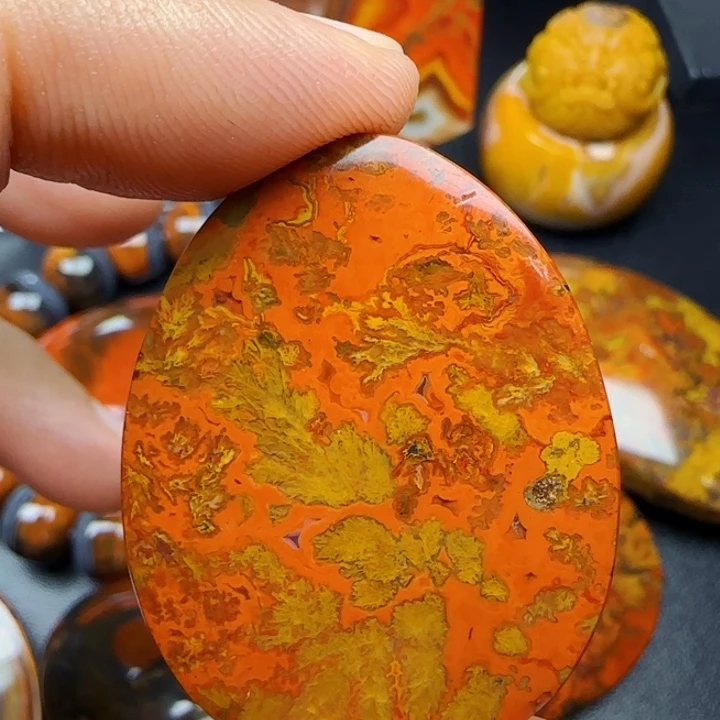 在***鹰玛瑙/玉髓首饰未镶嵌