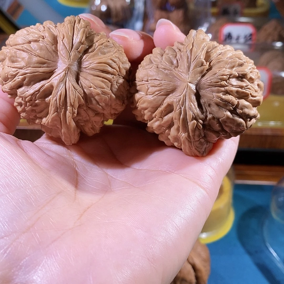 文玩核桃吊坠?**?49