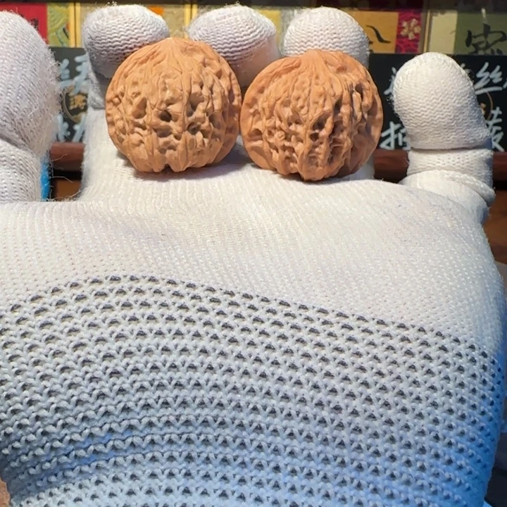 文玩核桃手串33全品霞云岭