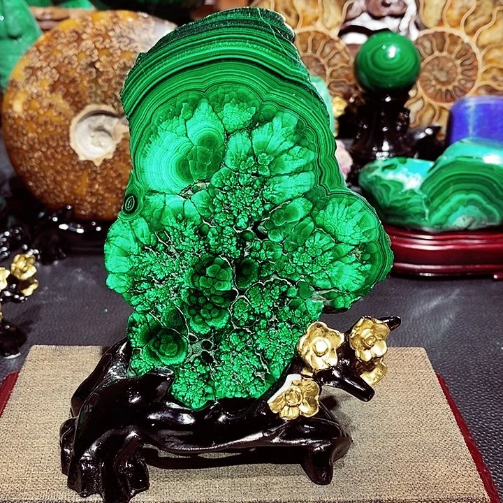 石材孔雀石。孔雀石。孔雀石