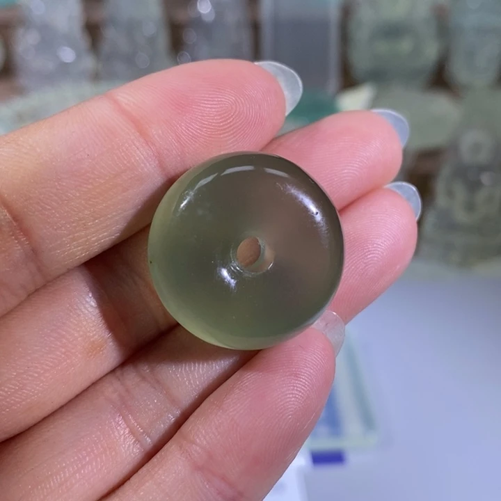 岫玉未镶嵌吊坠吊坠