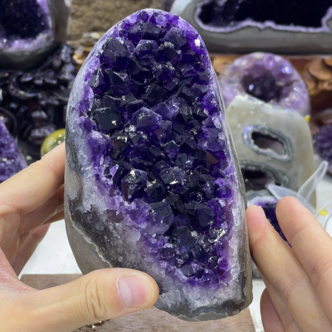 未镶嵌水晶珠宝半成品