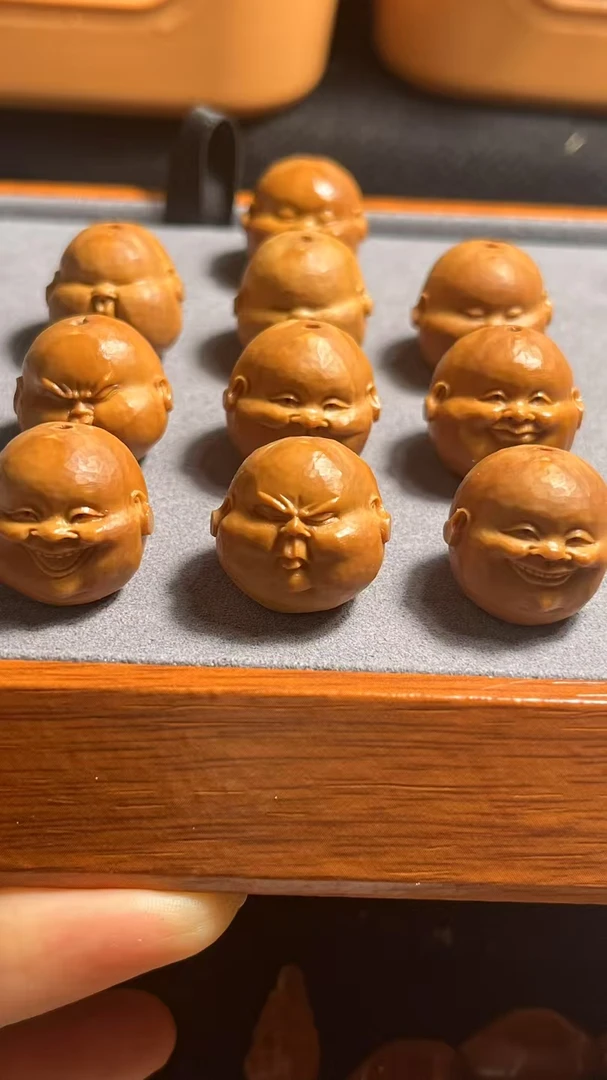 苏工橄榄核雕人生百态