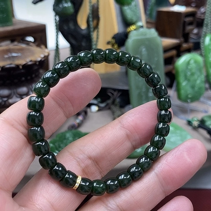 和田玉（碧玉）未镶嵌颈饰