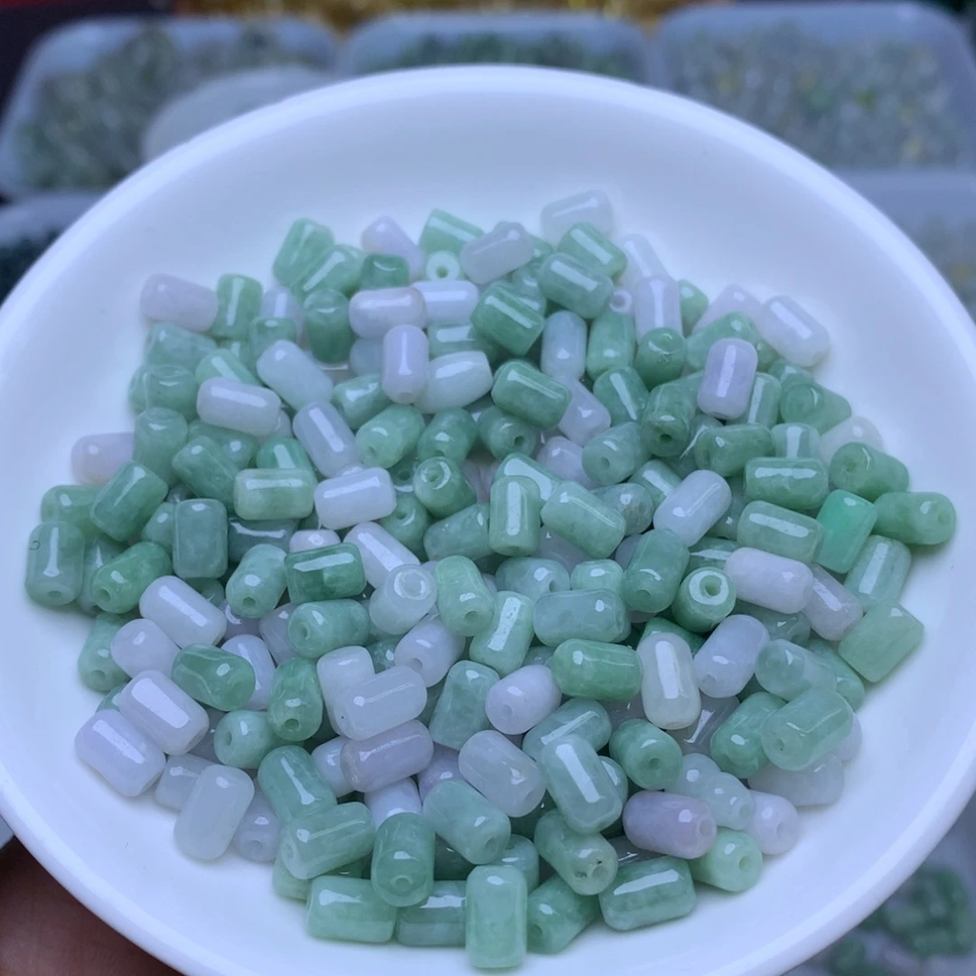 翡翠散珠卡4.8乘7.2冰绿白冬瓜珠50个