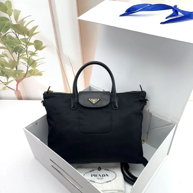 95新/普拉达/C537322385/包包