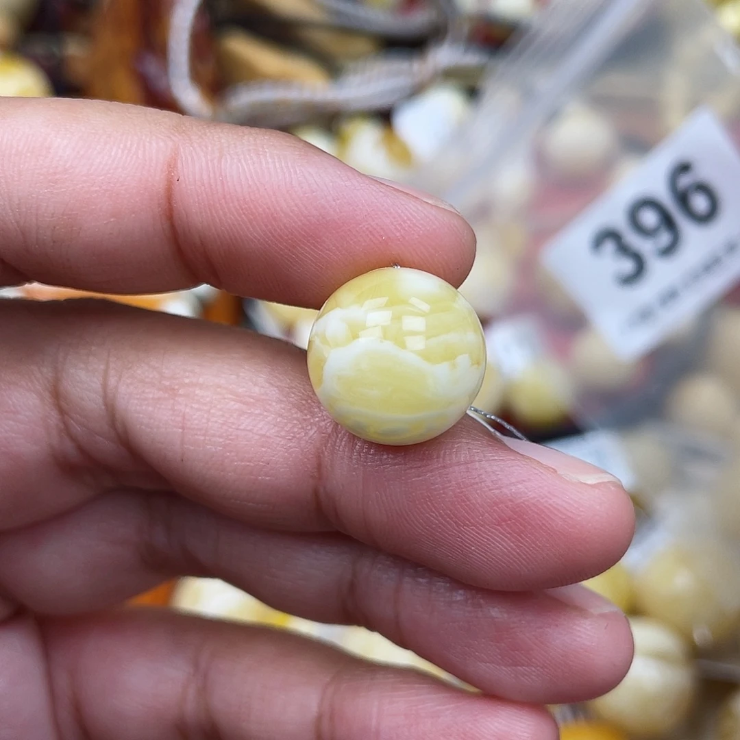 蜜蜡未镶嵌珠宝奇石水线15