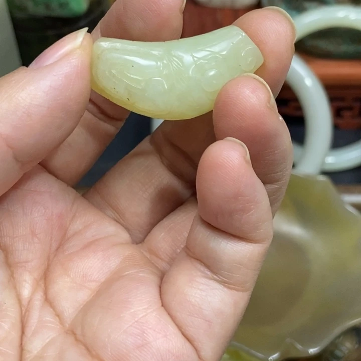 未镶嵌和田玉（糖玉）挂件