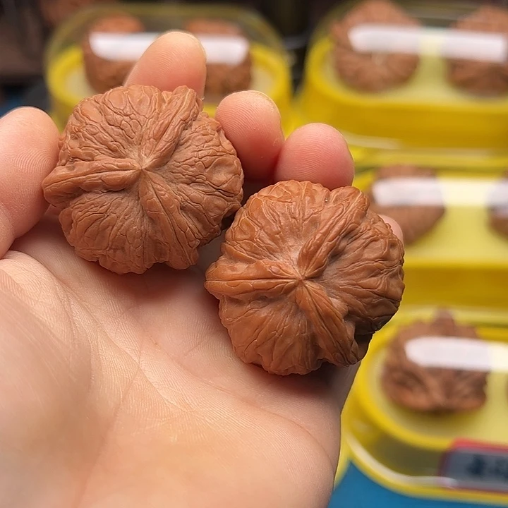 吊坠文玩核桃元宝三棱