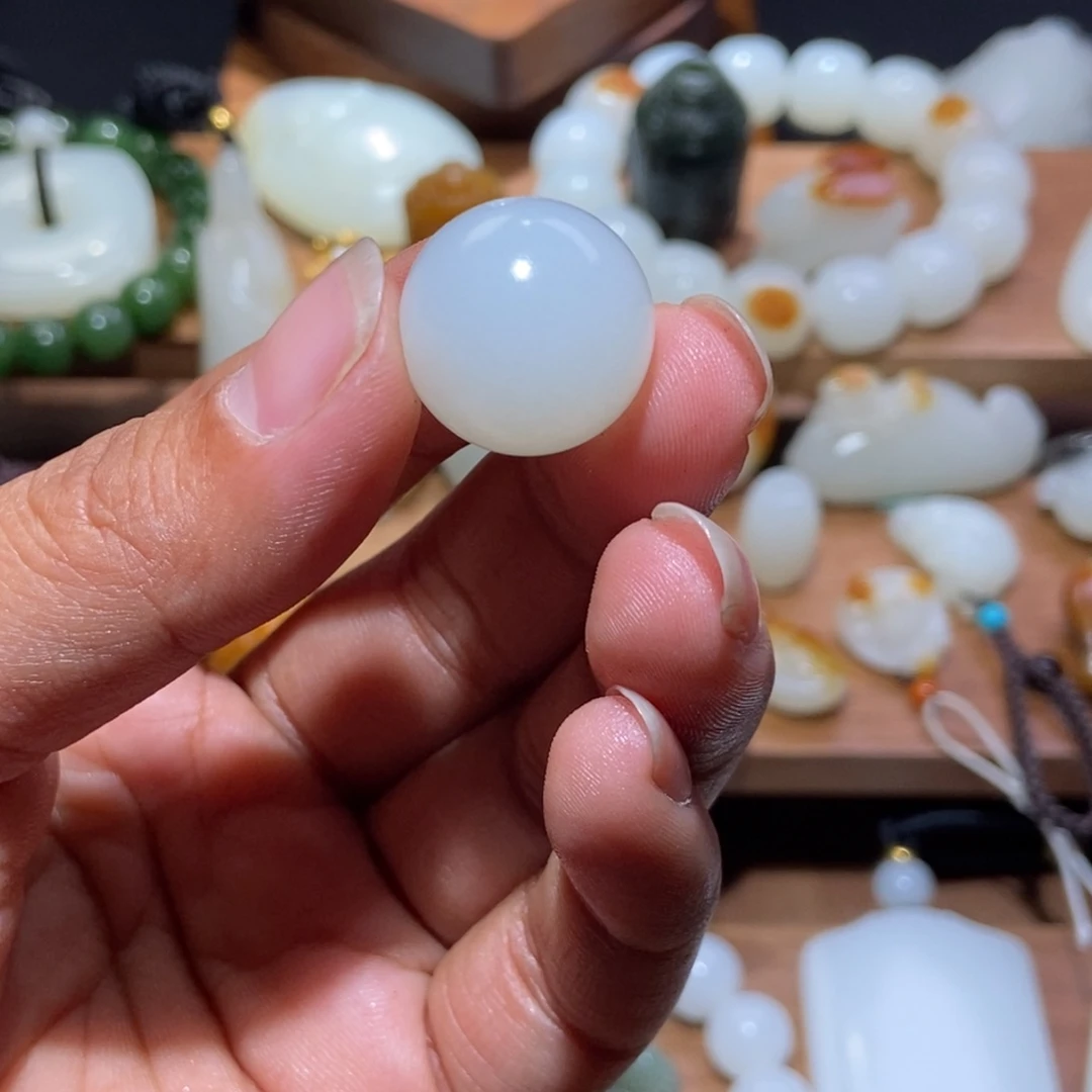 茗***毫和田玉未镶嵌颈饰