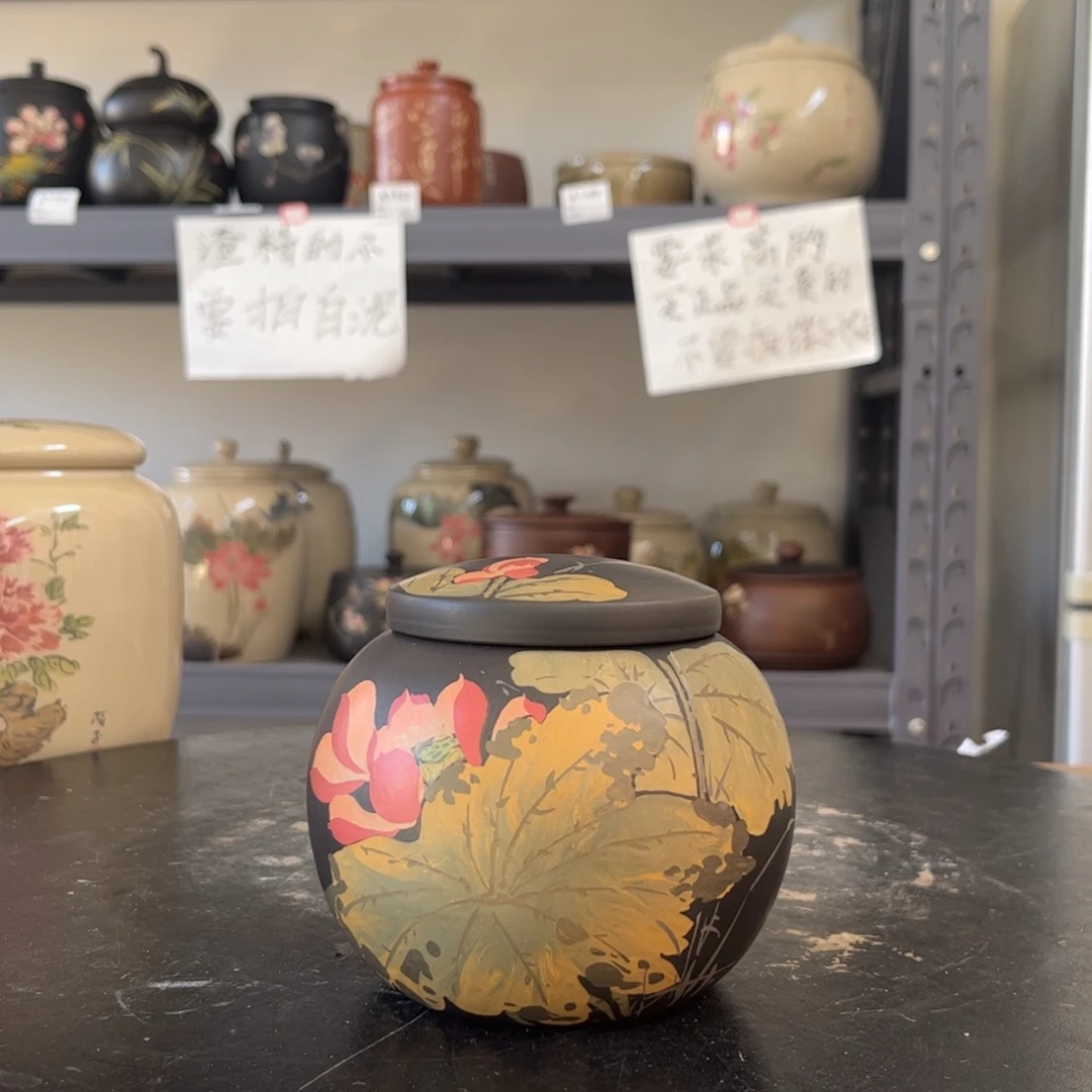 红泥哑光多道刻填荷花小茶罐微瑕28