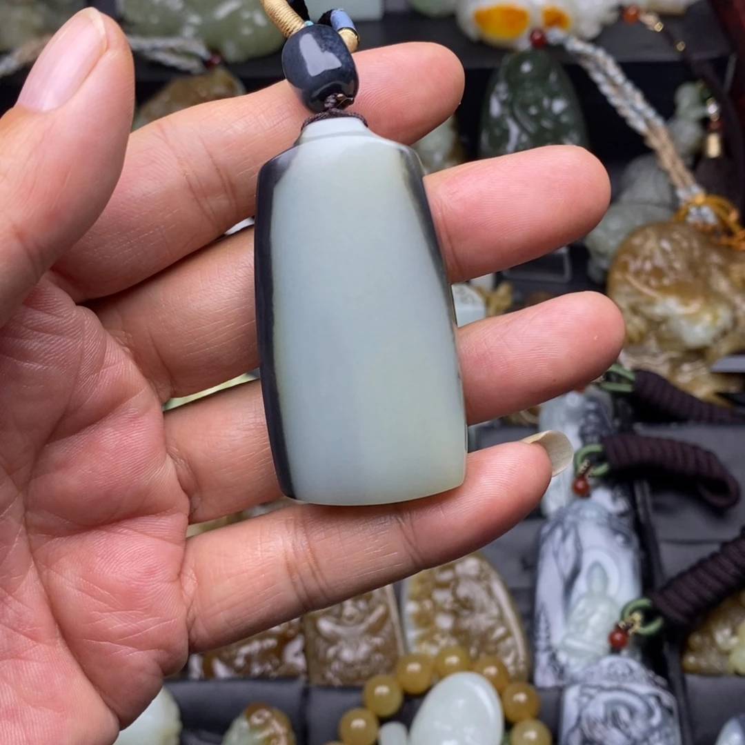 奋****和田玉未镶嵌颈饰