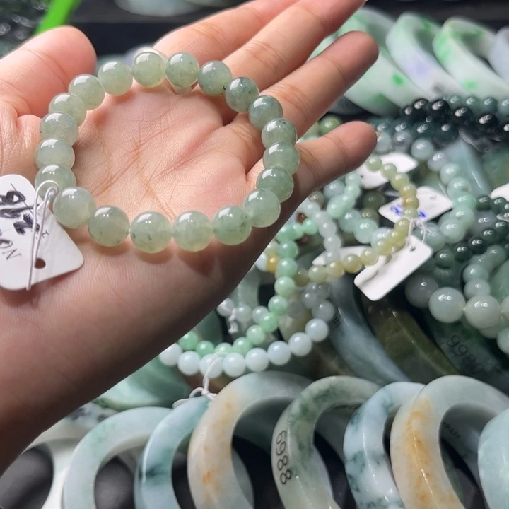 定制翡翠未镶嵌手镯