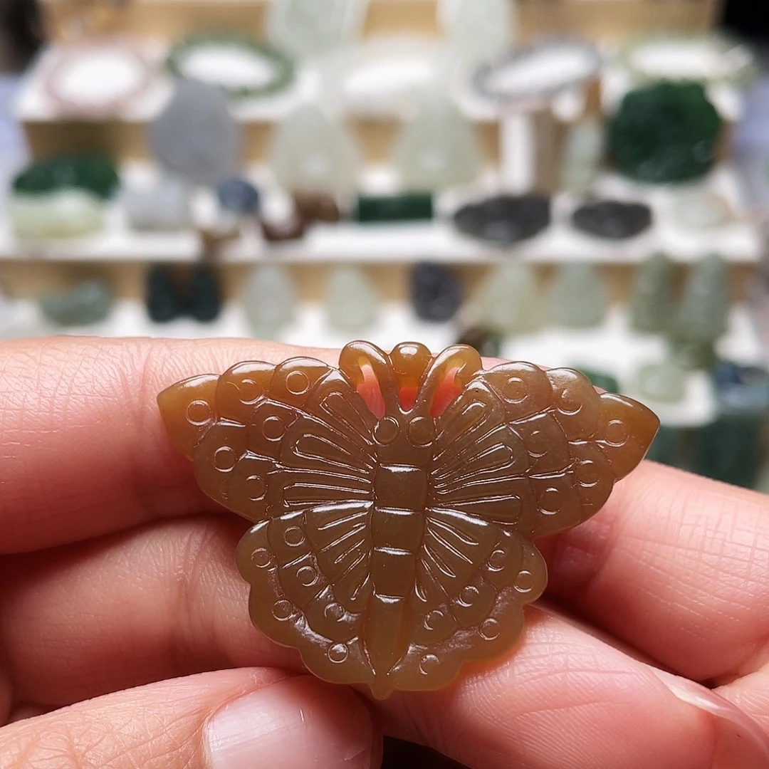 和田玉未镶嵌吊坠(赠链)糖蝴蝶吊坠