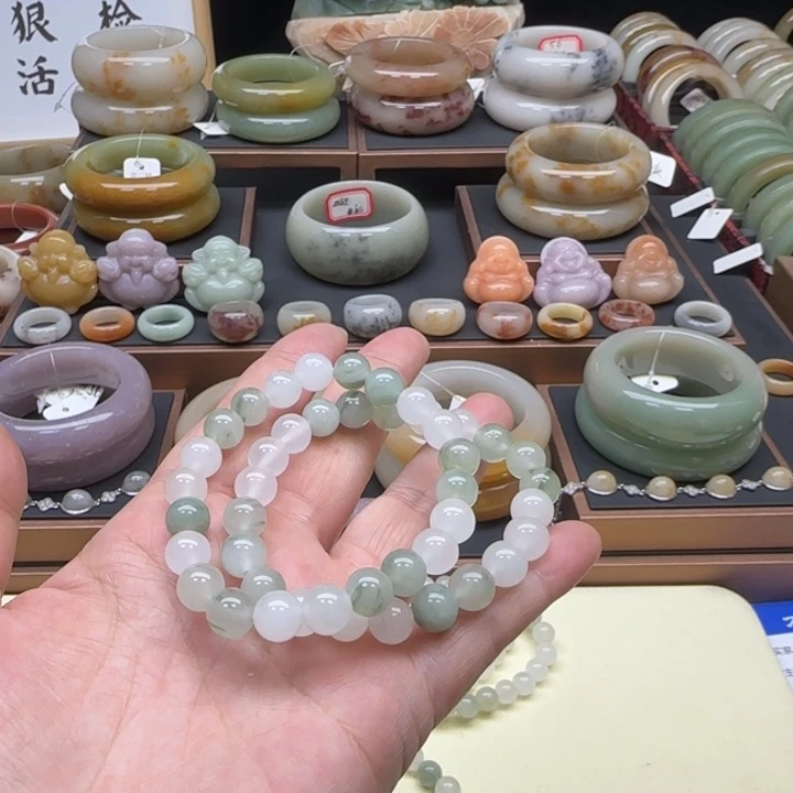 石英岩玉未镶嵌手镯