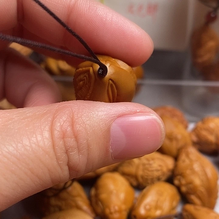 橄榄核吊坠生命，三面