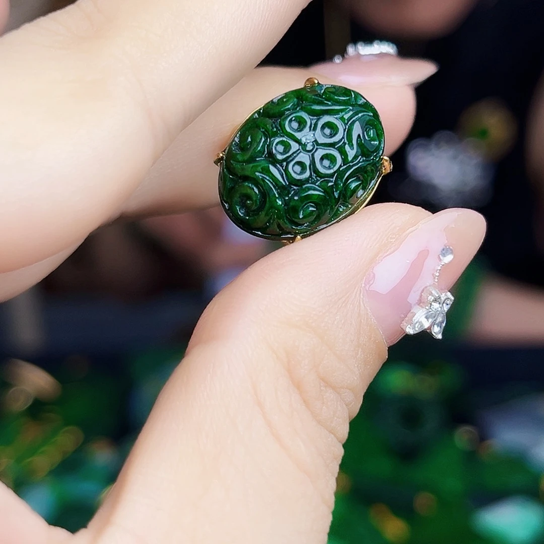 翡翠银S925镶嵌颈饰多样性