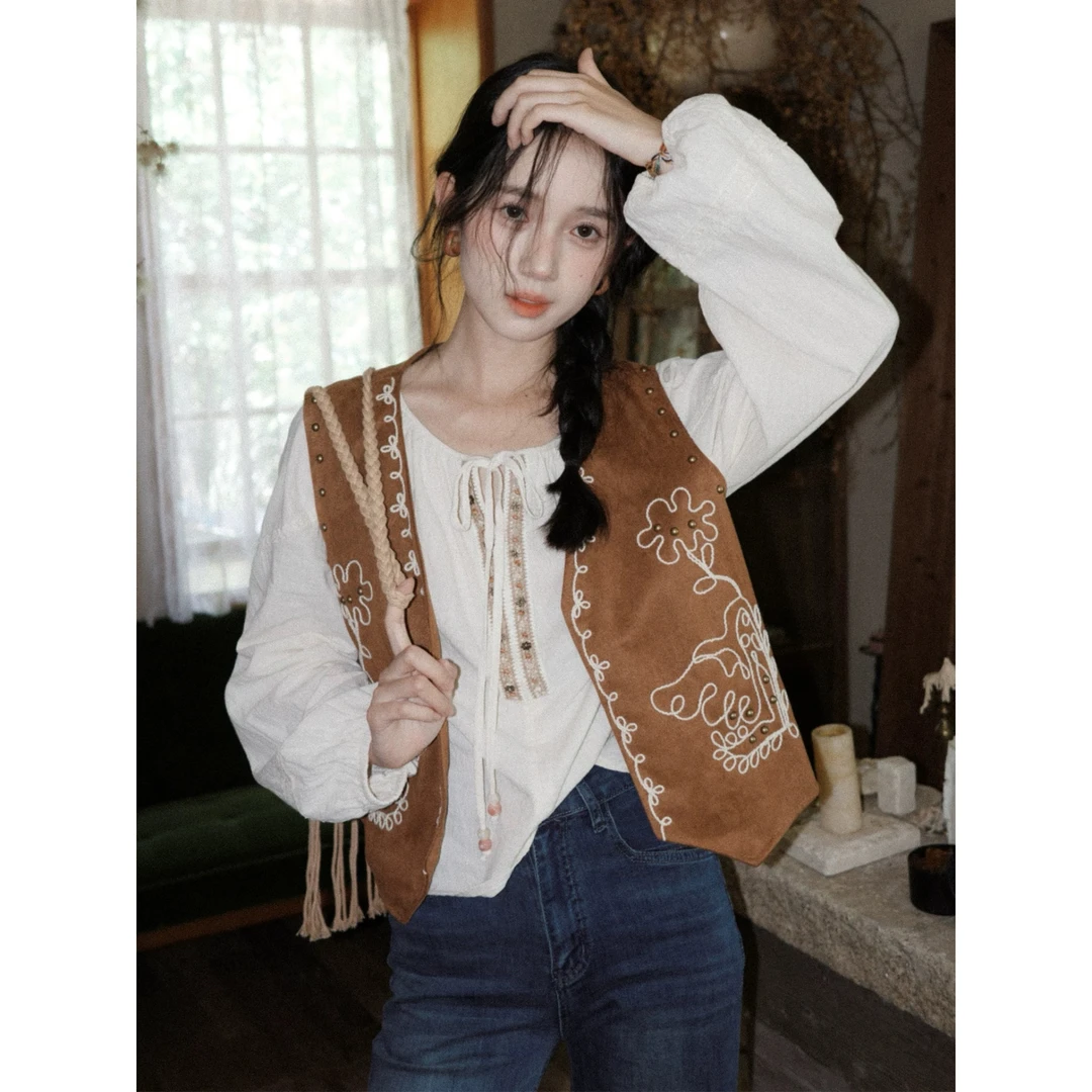 重工刺绣马甲2025秋新款异域风麂皮绒开衫民族风穿搭