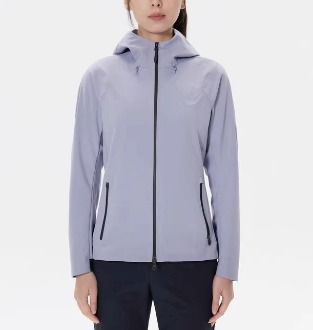 008款两颗女款连帽软壳外套耐磨防风弹力适合户外春夏登山徒步