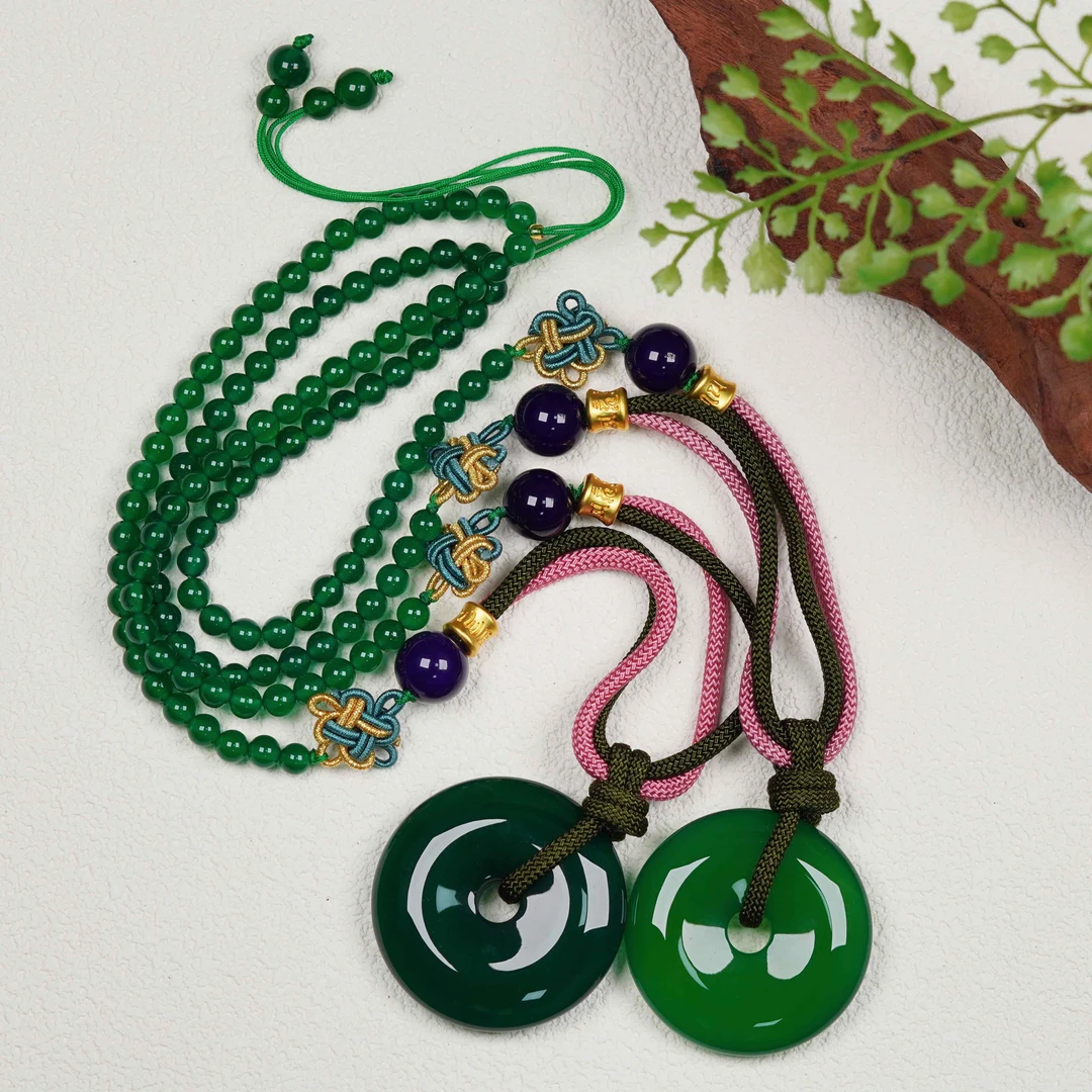 天然玉石保真时尚甄选款PAK68-1秘境森林平安扣吊坠 多样性发其一