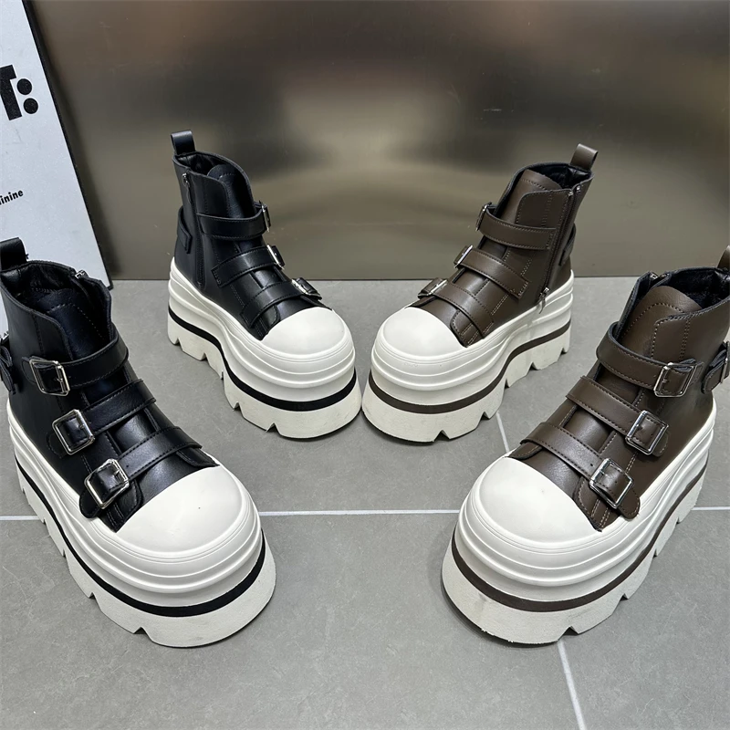 女士休闲时尚英伦马丁靴百搭厚底新款网红韩版圆头松糕底潮流潮鞋