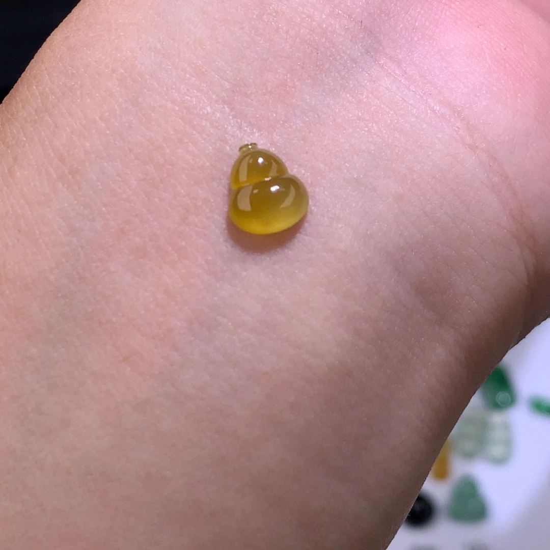 翡翠未镶嵌颈饰8.0-6.9-2.9