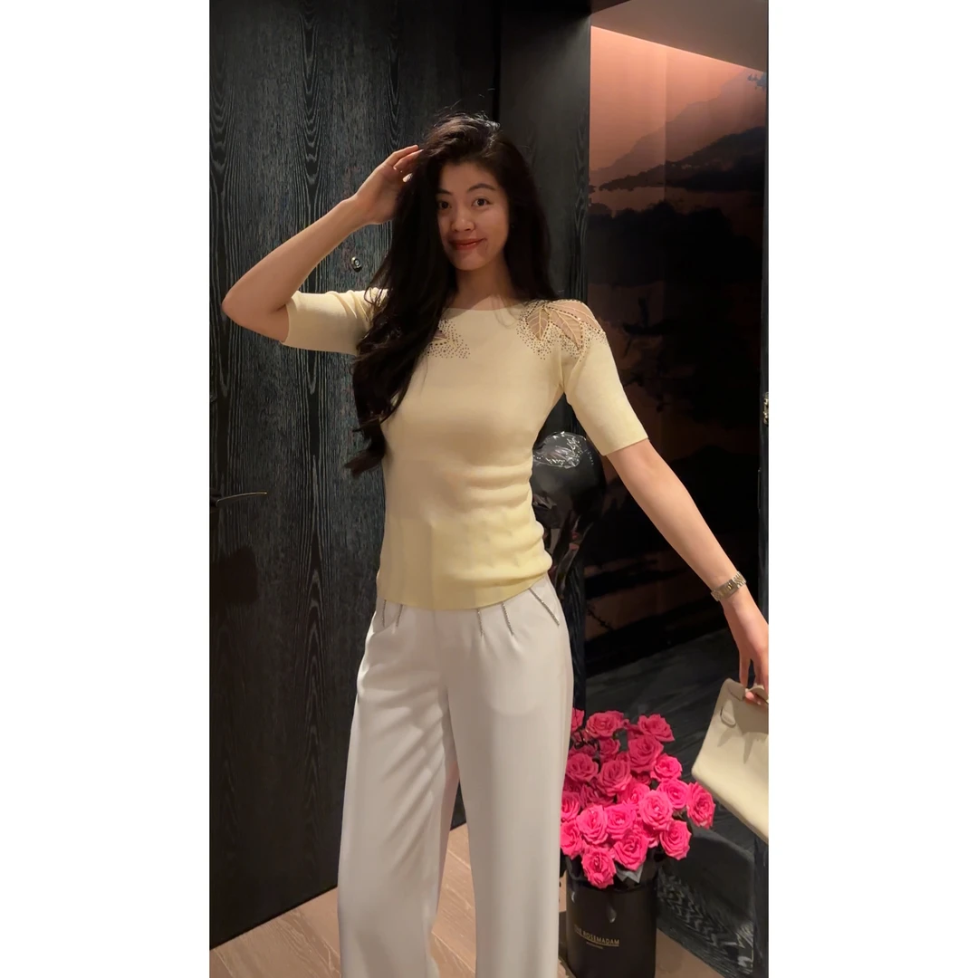 N.COU妮蔻25秋新款设计感小众精致枫叶刺绣露肩烫钻针织衫DY10020