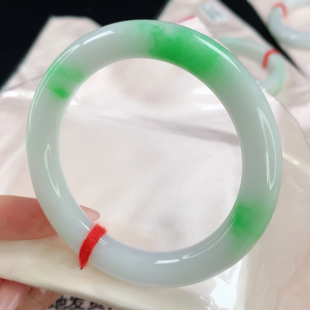 未镶嵌手镯翡翠817